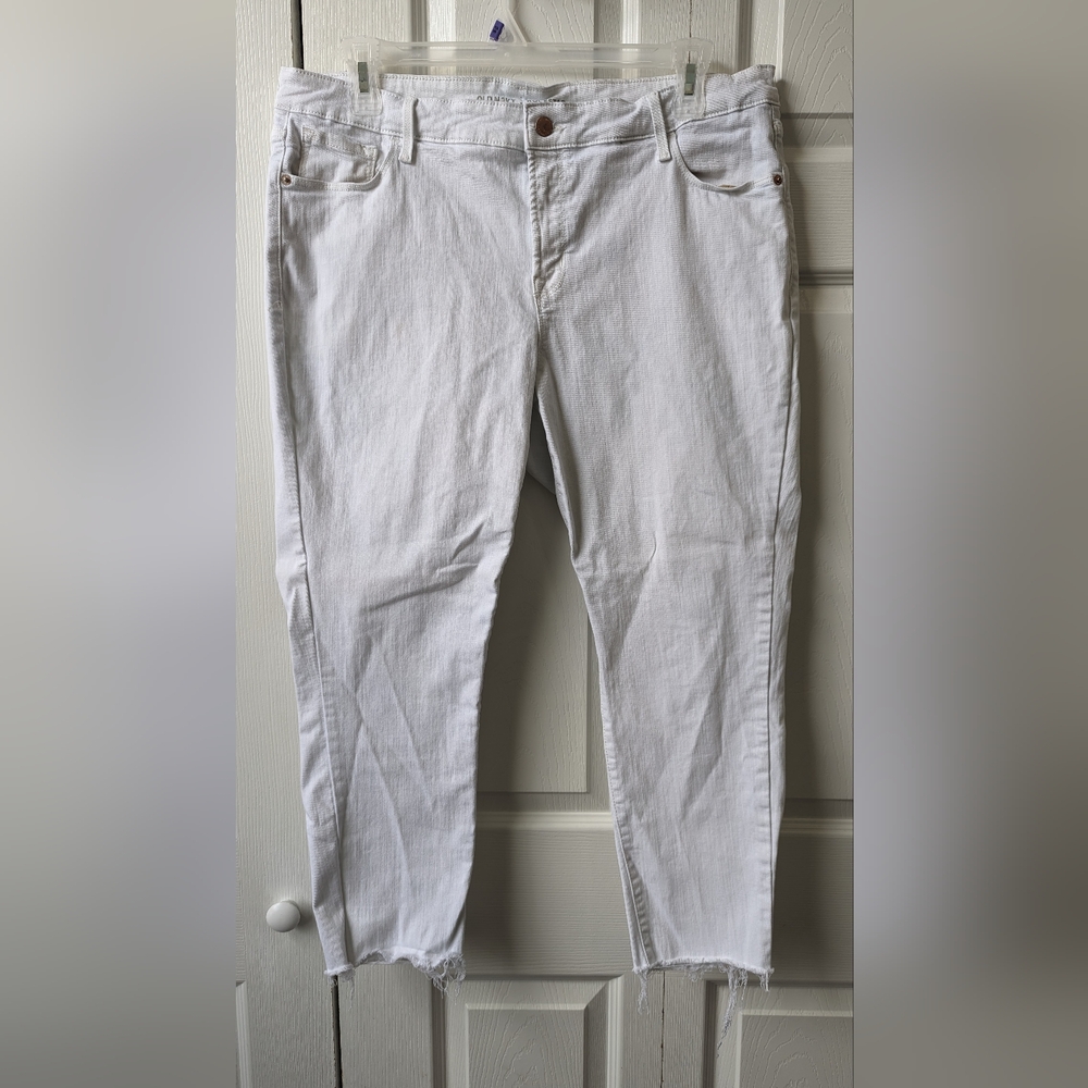 Old Navy Women's Cropped White Jeans